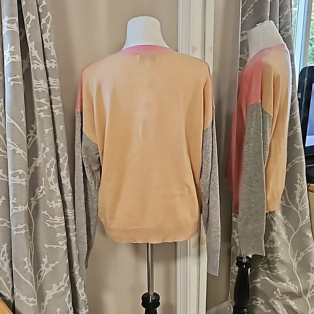 Magaschoni Colorblock V-Neck Cashmere Cardigan - Picture 3 of 7